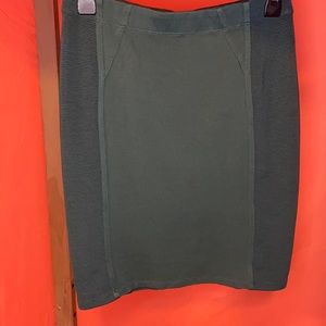 Small Dark hunter green mini skirt-BCBG Max Azria